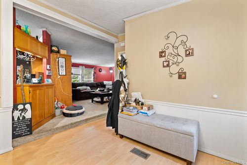 34 H Urban Dr, Clintondale, NY, 12515-5008 | Card Image