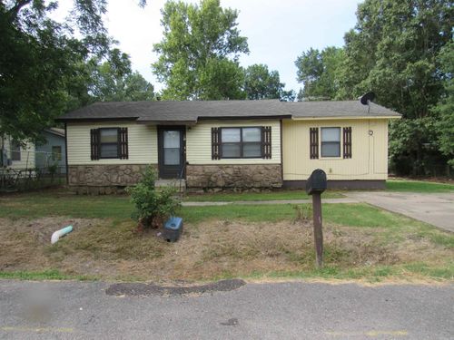 613 Hamburg St, Lonoke, AR, 72086-3743 | Card Image