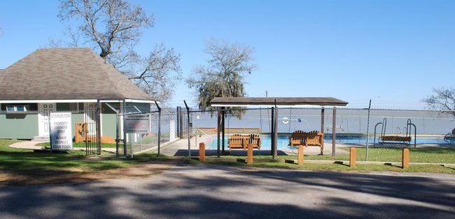 600 Sam Houston Loop, House other with 3 bedrooms, 2 bathrooms and null parking in Pointblank TX | Image 30