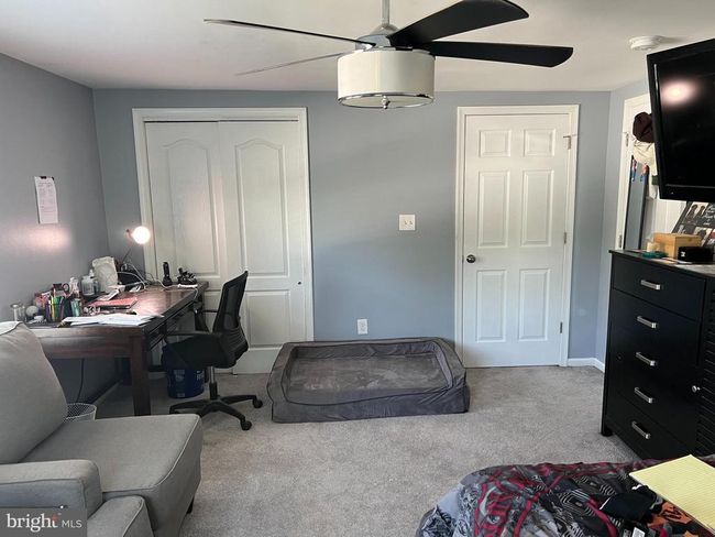 39 Shellflower Rd, House other with 5 bedrooms, 3 bathrooms and null parking in LEVITTOWN PA | Image 50