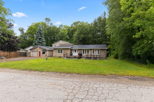 7710 Clayton St, Port Franks, ON, N0M2L0 | Card Image