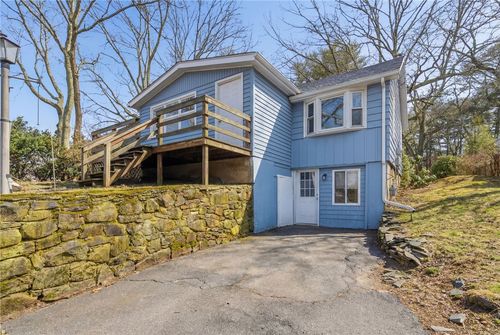 311 Arnold Rd, Coventry, RI, 02816-5652 | Card Image
