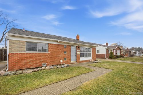 24749 Panama Ave, Warren, MI, 48091-4499 | Card Image