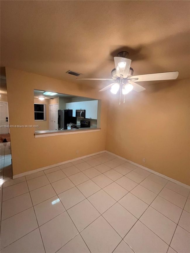 4041 - 4041 Nw 84 Th Ter, Townhouse with 3 bedrooms, 3 bathrooms and null parking in Sunrise FL | Image 6