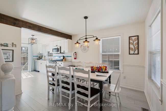 15 Baker St, House other with 4 bedrooms, 2 bathrooms and 4 parking in Wasaga Beach ON | Image 9