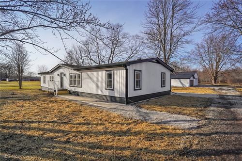 6043 State Route 303, Mantua, OH, 44255-9738 | Card Image