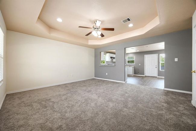 570 County Road 3558, House other with 4 bedrooms, 3 bathrooms and null parking in Cleveland TX | Image 5