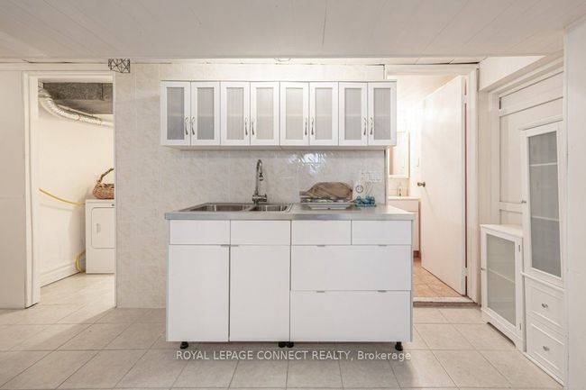 2 Ailsa Craig Crt, House attached with 7 bedrooms, 2 bathrooms and 5 parking in North York ON | Image 28