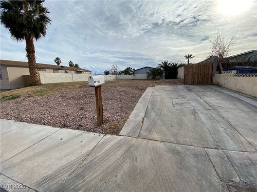 4731 Hildago Way, Las Vegas, NV, 89121-2829 | Card Image