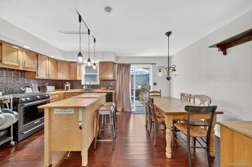 88 Foltim Way, Congers, NY, 10920-1423 | Card Image