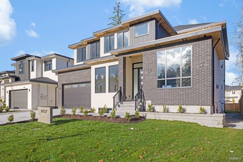 19727 31b Ave, Langley, BC, V2Z0B2 | Card Image