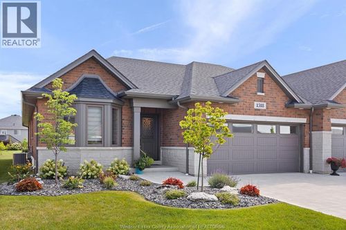 1318 Tom Toth St, Lasalle, ON, N9H0L9 | Card Image