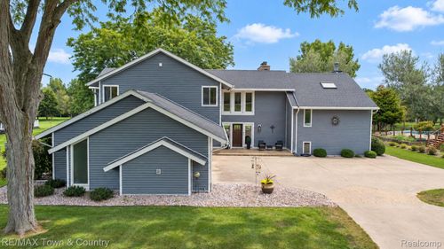 7492 River Rd, Flushing, MI, 48433-2219 | Card Image