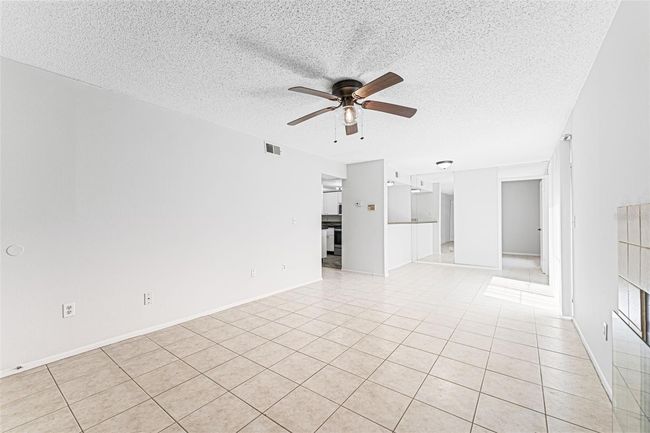 APT-101 - 4035 Angel Oak Ct, Condo with 2 bedrooms, 2 bathrooms and null parking in TAMPA FL | Image 8