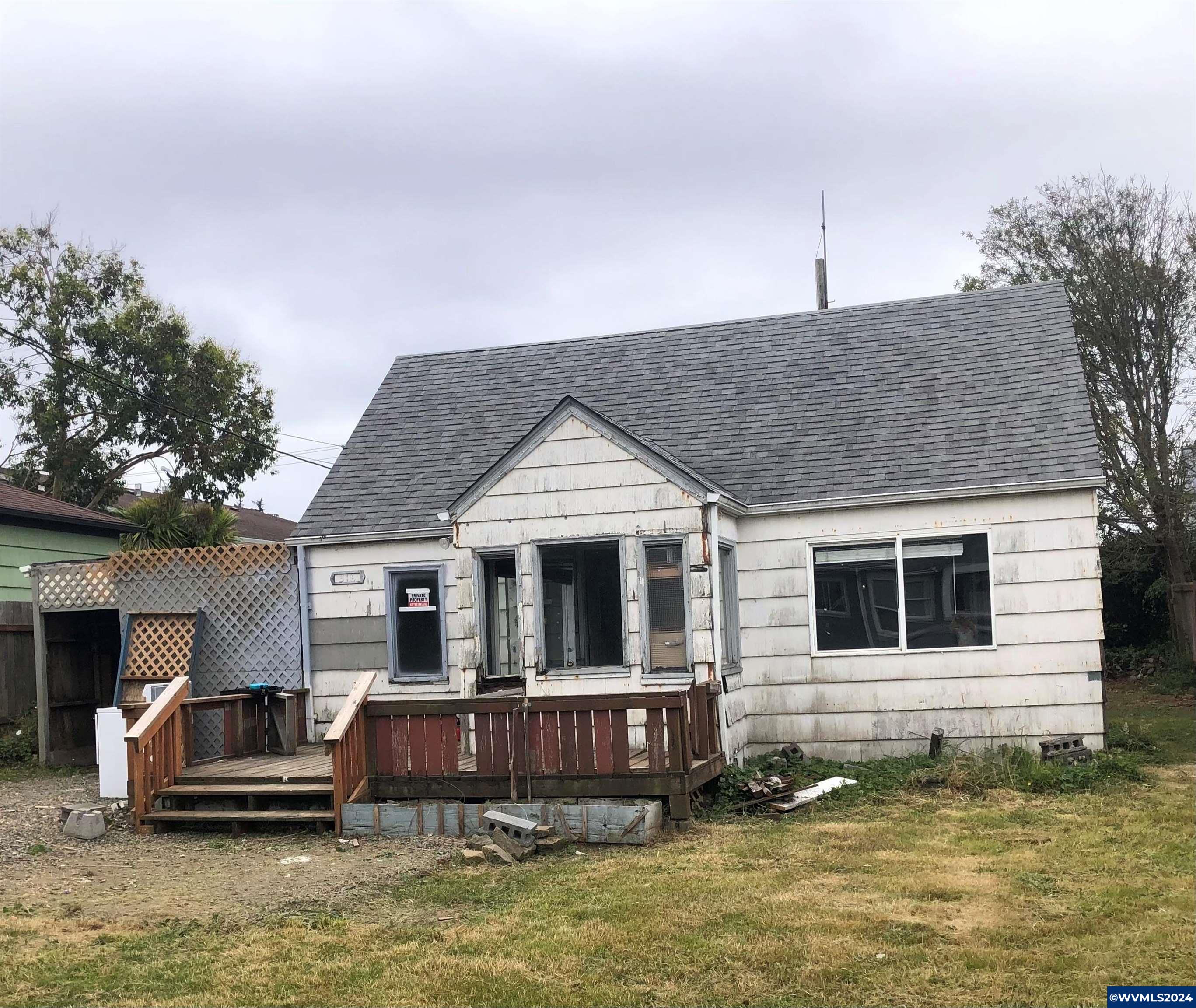 2nd St, Newport, OR 97365