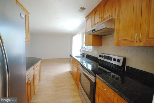 11609 Piney Lodge Rd, NORTH POTOMAC, MD, 20878-2441 | Card Image