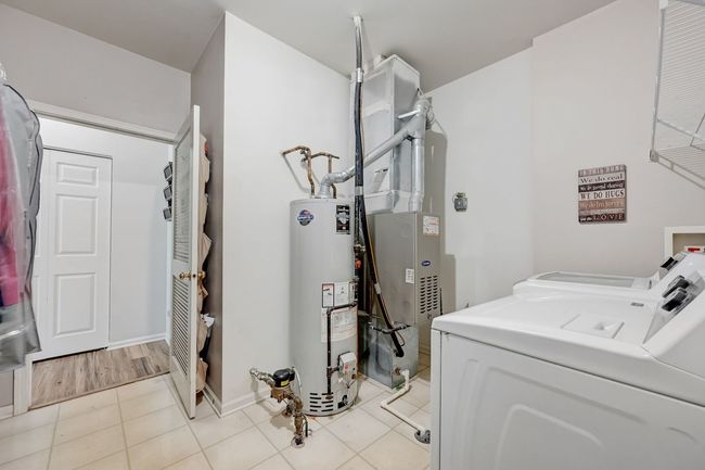 3070 - 3070 Falling Waters Ln, Condo with 2 bedrooms, 2 bathrooms and null parking in Lindenhurst IL | Image 16