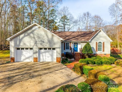 2965 Cobby Creek Court, Clover, SC, 29710 | Card Image