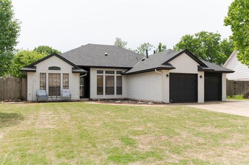 1125 Sennybridge Dr, Yukon, OK, 73099-7632 | Card Image