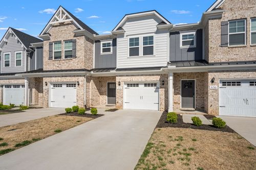 5752 Cloverwood Dr, Rockvale, TN, 37153-1002 | Card Image