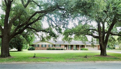 713 Parkway Dr, Natchitoches, LA, 71457-5529 | Card Image