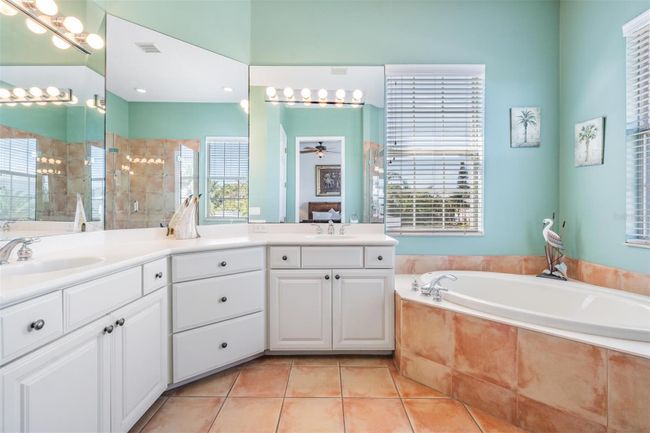 315 64 Th St, Condo with 3 bedrooms, 3 bathrooms and null parking in Holmes Beach FL | Image 27
