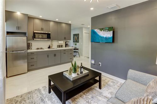 apt-2-2302 Taylor St, Hollywood, FL, 33020-7414 | Card Image