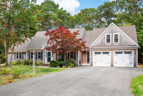 5 Wamsutta Rd, East Falmouth, MA, 02536-4972 | Card Image