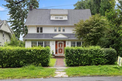237 Coligni Ave, New Rochelle, NY, 10801-2305 | Card Image