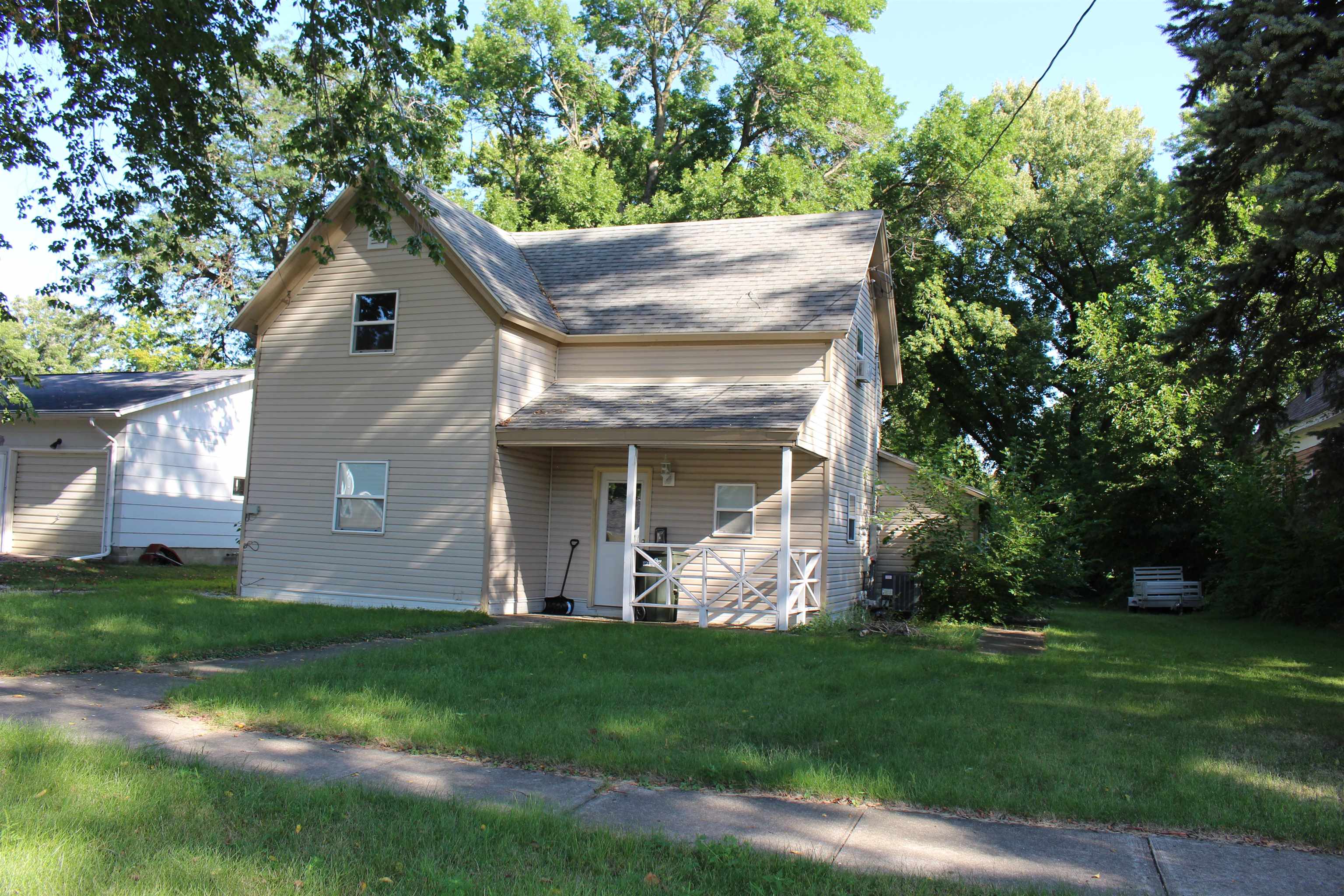 8th St, Emmetsburg, IA 50536