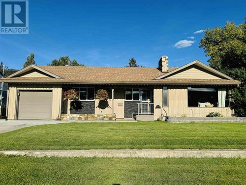 212 4th Ave N, Williams Lake, BC, V2G2E1 | Card Image