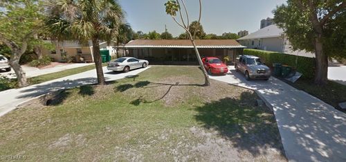 530 92nd Ave N, NAPLES, FL, 34108-2429 | Card Image