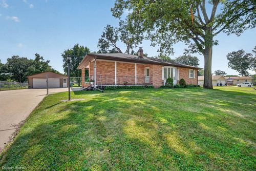 136 Central Avenue, Evansdale, IA, 50707 | Card Image