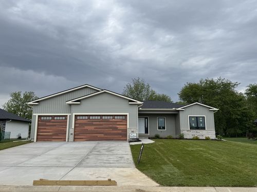 361 Linda Ln, Riverdale, IA, 52722-3274 | Card Image