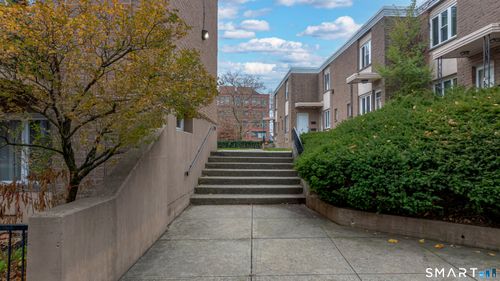 l-120 Wooster St, New Haven, CT, 06511-5722 | Card Image