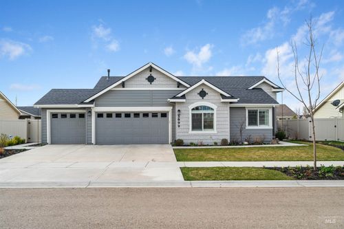 5899 W Cavendale Dr, Eagle, ID, 83616-5805 | Card Image