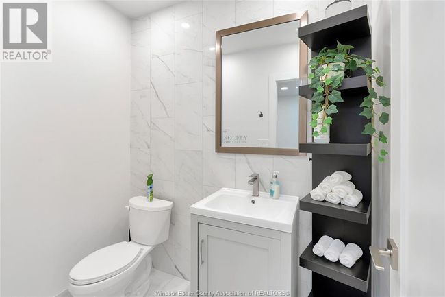 4667 Wyandotte St E, Home with 0 bedrooms, 0 bathrooms and null parking in Windsor ON | Image 16