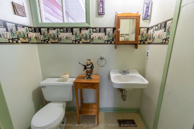 479 William St, House other with 3 bedrooms, 3 bathrooms and 4 parking in Saint Clair ON | Image 24