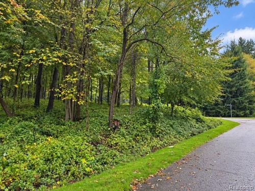 0 Fieldstone Rdg, Clarkston, MI, 48348 | Card Image