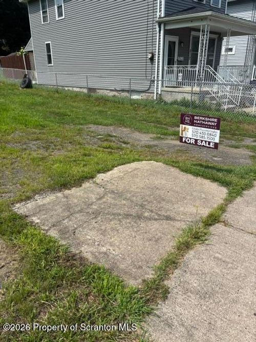 219 Gilligan St, Wilkes Barre, PA, 18702-4501 | Card Image