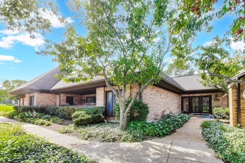 apt-d-3955 Mission Hills Rd, Northbrook, IL, 60062-5737 | Card Image