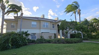 705 Eagle Pond Drive, Condo with 2 bedrooms, 2 bathrooms and null parking in Winter Haven FL | Image 1