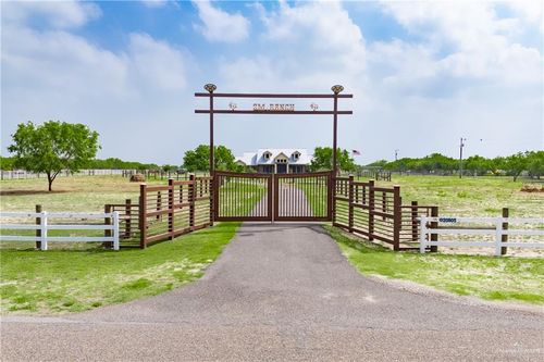 20805 Los Venados Dr, Edinburg, TX, 78542-4687 | Card Image