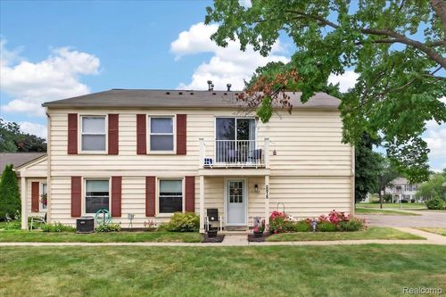 2818 Willow Ct, Lake Orion, MI, 48360-1759 | Card Image