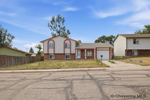 3063 Grier Blvd, Cheyenne, WY, 82001-6244 | Card Image