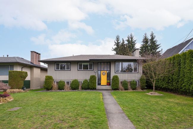 140 Harvey Street, House other with 5 bedrooms, 2 bathrooms and 2 parking in New Westminster BC | Image 37