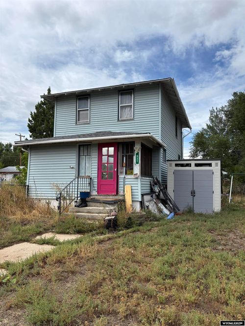 621 S 2nd St, Glenrock, WY, 82637-5015 | Card Image