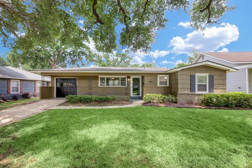 1006 Worthshire St, Houston, TX, 77008-6439 | Card Image