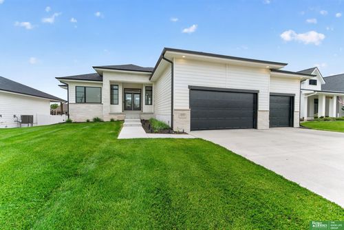 20982 Polk St, Elkhorn, NE, 68022-3447 | Card Image