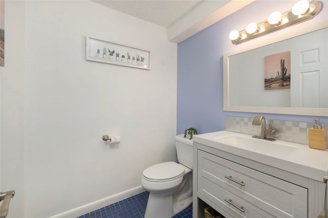 1st Fl bathroom | Image 10